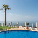 Beachfront Sea View In Cozy 1br With Pool And Garage *