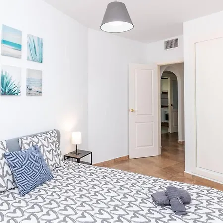 Apartment Beachfront Sea View In Cozy 1br With Pool And Garage
