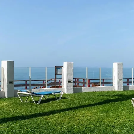Beachfront Sea View In Cozy 1br With Pool And Garage Apartment Sitio de Calahonda