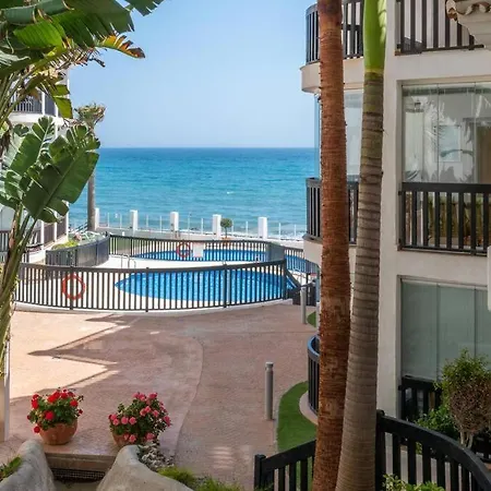Beachfront Sea View In Cozy 1br With Pool And Garage *