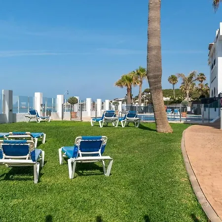 Apartment Beachfront Sea View In Cozy 1br With Pool And Garage *